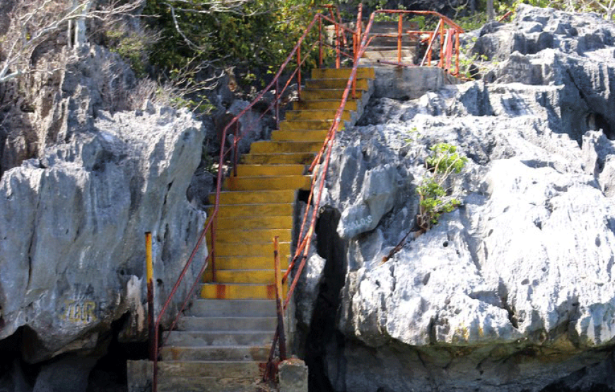 Sawa-I-Lau Caves (Yasawa Islands) Tour Fiji